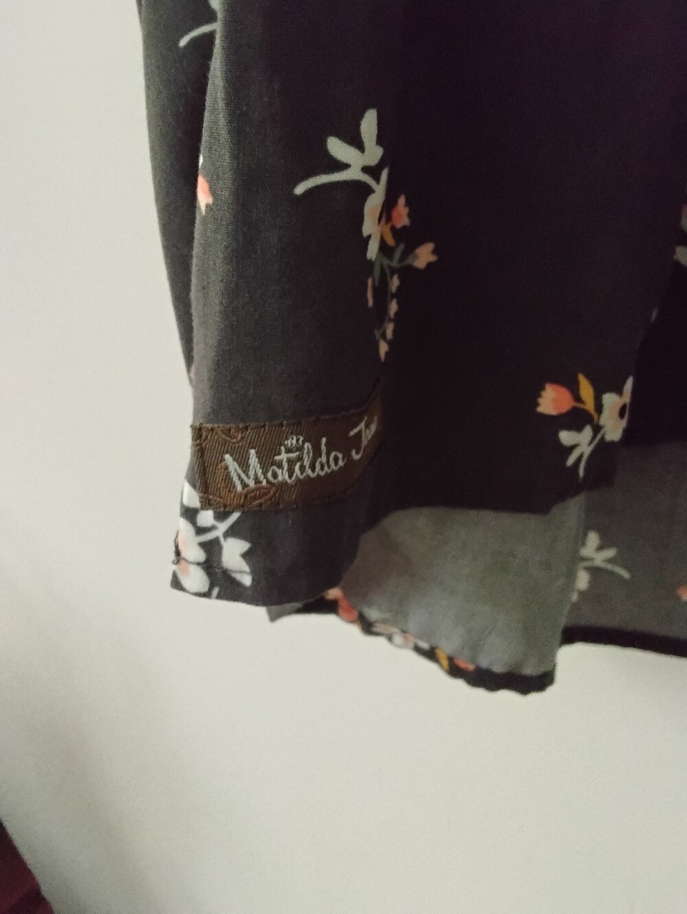 Matilda Jane Floral Tie-Front Long-Sleeve Women’s Top - Charcoal Size Medium - Picture 5 of 5